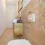 Antique - Old Town Apartment *