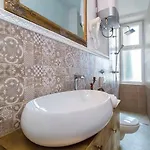 Antique - Old Town Apartment *