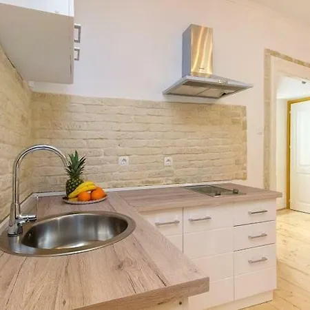 Antique - Old Town Apartment *