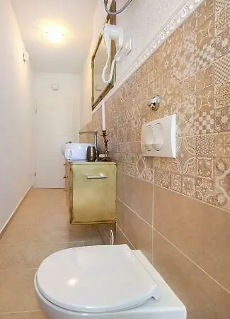 Antique - Old Town Apartment *