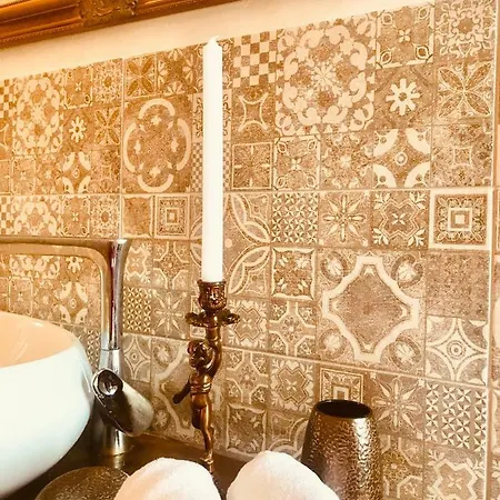 Antique - Old Town Apartment