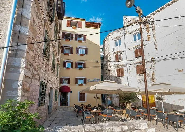 Antique - Old Town Lejlighed *